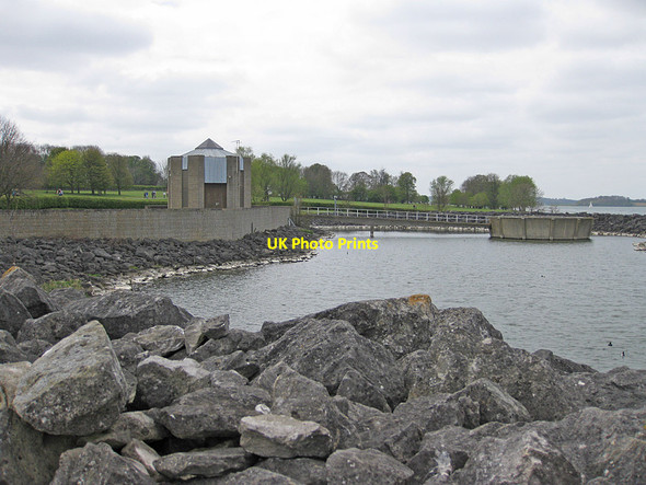 Photo 6"x4" Pump house, Rutland Water Empingham c2013