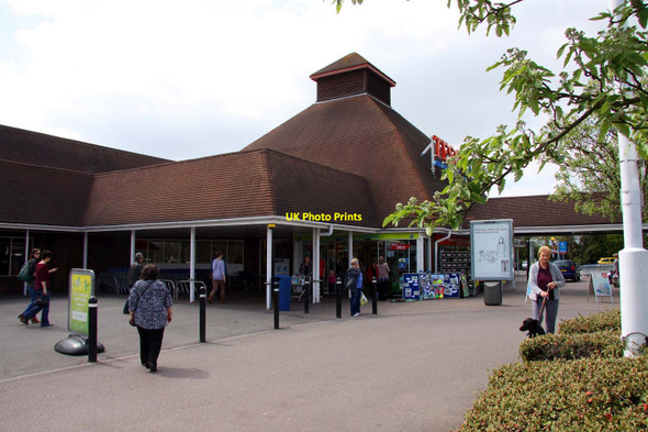 Photo 6"x4" Tesco Extra superstore in Broadfields Aylesbury c2013