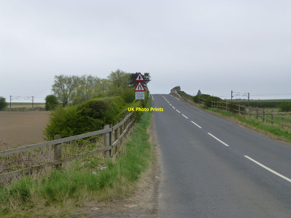 Photo 6"x4" Bridge over the East Coast Main Line Rock\/NU2020 c2013
