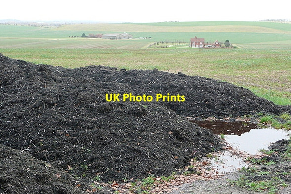 Photo 6"x4" Manure heap off Icknield Way Cleeve\/SU6081 c2012