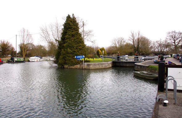 Photo 6"x4" The entrance to St John's Lock from Lechlade Lechlade on Thames c2013