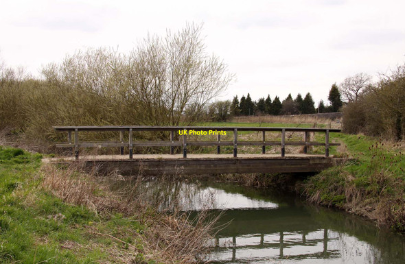 Photo 6"x4" Footbridge over the River Cole Lechlade on Thames c2013