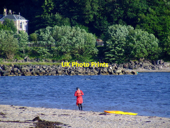 Photo 6"x4" Kayak at Inverkip beach Inverkip c2012