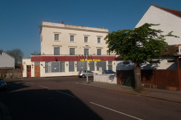 Photo 6"x4" Shuttered pub: The Grange, Norbury Road, Thornton Heath Penge c2013 P1