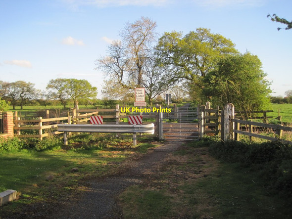Photo 6"x4" Shirbutt Lane level crossing Hessay c2013