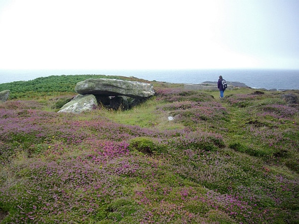 Photo 6"x4" Chambered Cairn, Porth Hellick Down, St. Mary's Hugh Town c2008