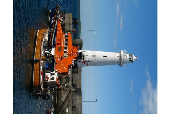 Photo 6"x4" Donaghadee lighthouse and lifeboat Donaghadee c2008