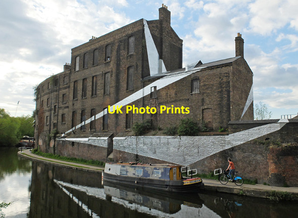 Photo 6"x4" Narrow boat on the Grand Union Canal London c2013