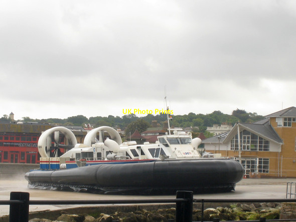 Photo 6"x4" Hovercraft turning at Ryde Ryde c2010