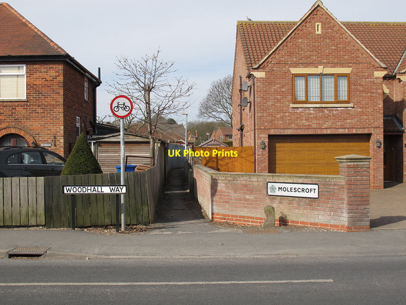 Photo 6"x4" Footpath off Woodhall Way Beverley c2013