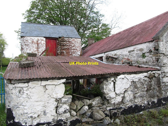 Photo 6"x4" Traditional farm buildings on the L7106 Faughart Upper c2013