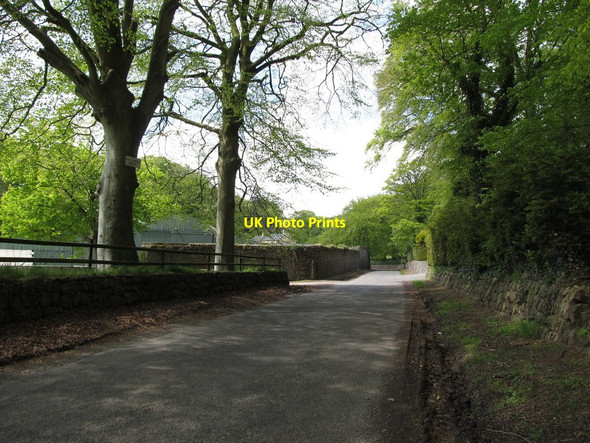 Photo 6"x4" Walled farmyard at Bridge-A-Chrinn Kilcurly c2013