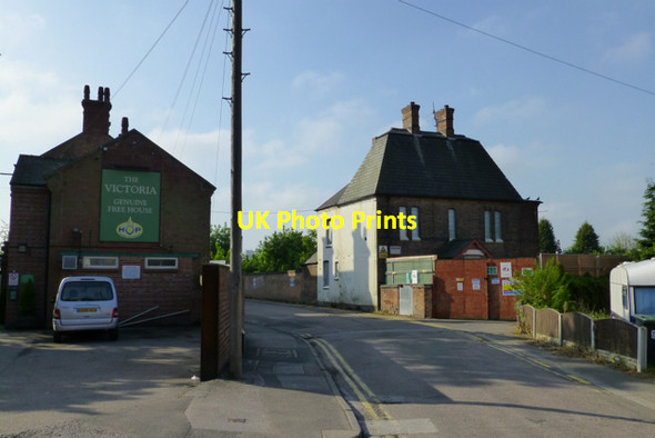 Photo 6"x4" The Victoria and maltings gatehouse Beeston\/SK5236 c2013