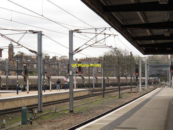 Photo 6"x4" Freight through York York\/SE5951 c2013
