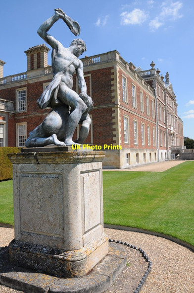 Photo 6"x4" Statue and Wimpole Hall Arrington c2013