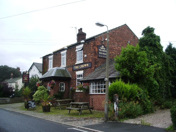 Photo 6"x4" The Crown, Station Road, Croston Ulnes Walton\/SD5019 c2008