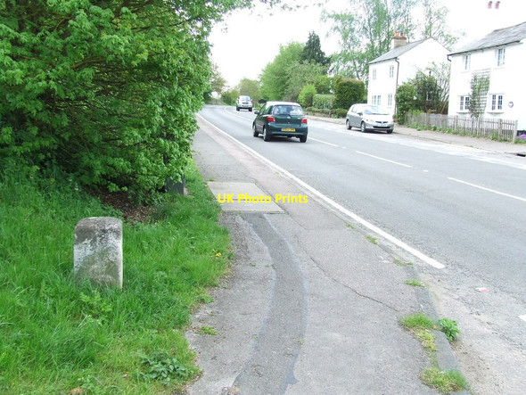 Photo 6"x4" Old Milestone Graveley\/TL2327 c2013
