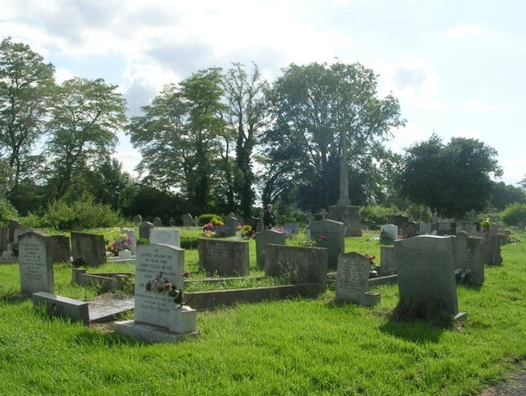 Photo 6"x4" Burial Ground - Lacock Lacock c2008