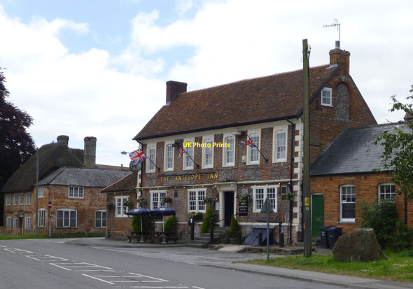Photo 6"x4" The Antelope Inn Upavon c2013