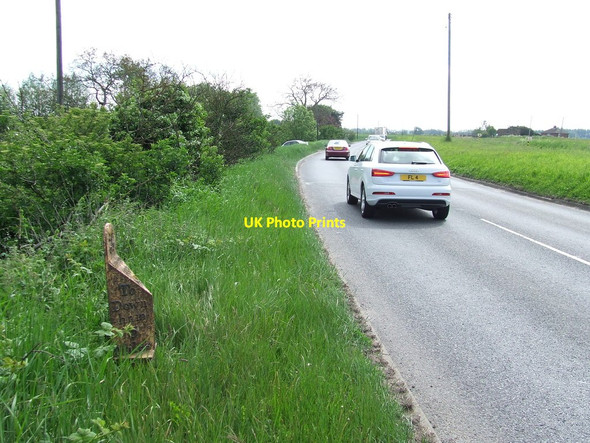 Photo 6"x4" Old Milepost Salters Lode c2013
