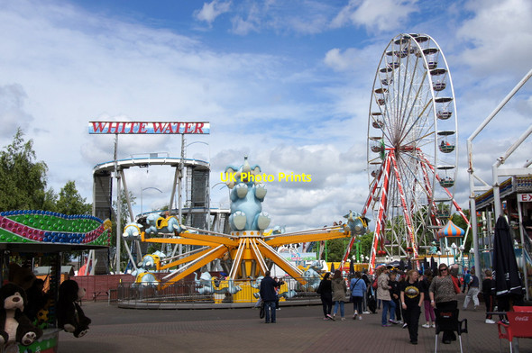 Photo 6"x4" M&Ds amusement park, Strathclyde Park Bellshill\/NS7259 c2013