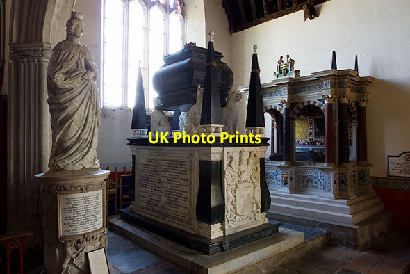 Photo 6"x4" St Peter's church, Tawstock - Bourchier monuments Tawstock c2013