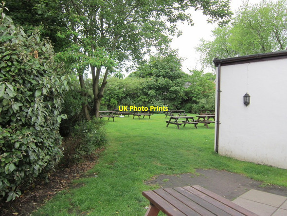 Photo 6"x4" The beer garden at the Brownhill Hotel, Rochdale Rochdale c2013