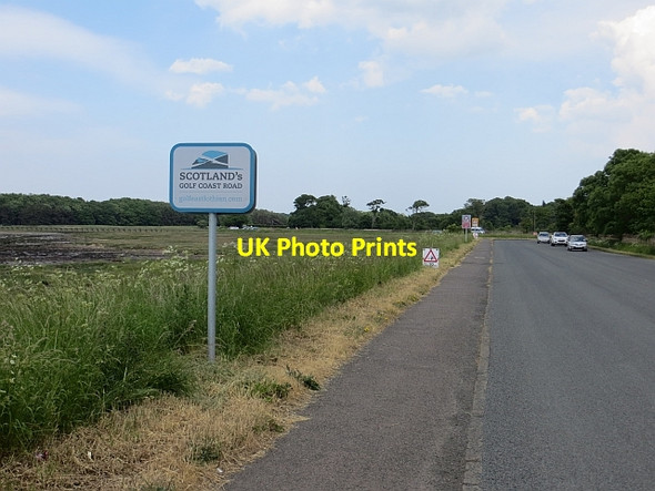 Photo 6"x4" Loose chippings Aberlady c2013