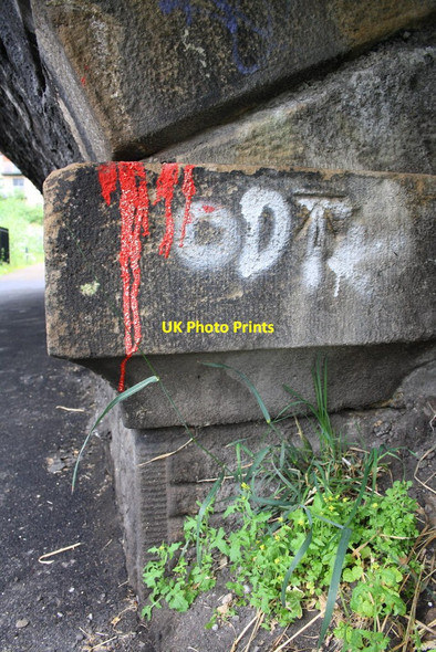 Photo 6"x4" Benchmark on bridge over Leeds & Liverpool Canal Leeds\/SE3034 c2013