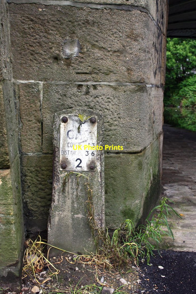 Photo 6"x4" Benchmark on Leeds & Liverpool Canal Bridge 225G Leeds\/SE3034 c2013
