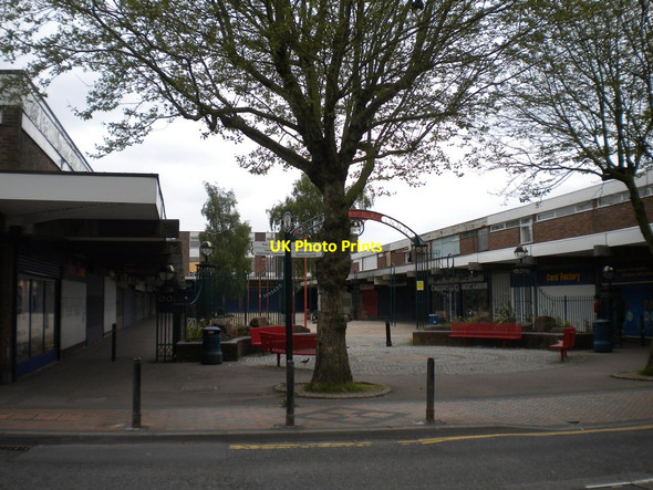 Photo 6"x4" Ravenscourt Precinct, Brownhills Brownhills\/SK0405 c2013