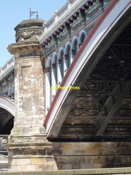 Photo 6"x4" North Bridge Edinburgh c2013