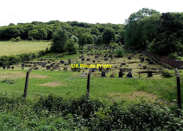 Photo 6"x4" Northern side of St Paul's churchyard, Cwmtillery Abertillery\/Abertyleri c2013