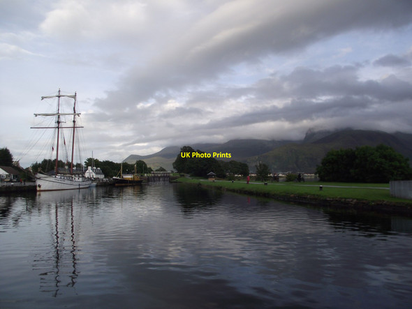 Photo 6"x4" Corpach Basin, Caledonian Canal Corpach\/A'Chorpaich c2012