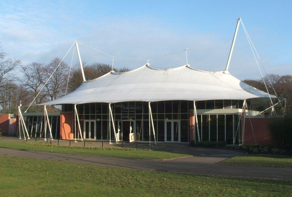 Photo 6"x4" Tollcross Park - the Visitor Centre Braidfauld c2006