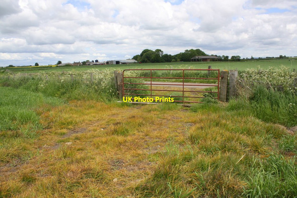 Photo 6"x4" Gateway on Lord's Lane Aiskew c2013