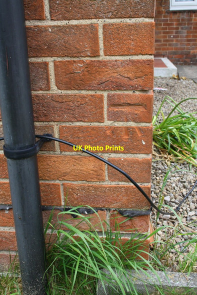 Photo 6"x4" Benchmark on police house Leeming\/SE2989 c2013