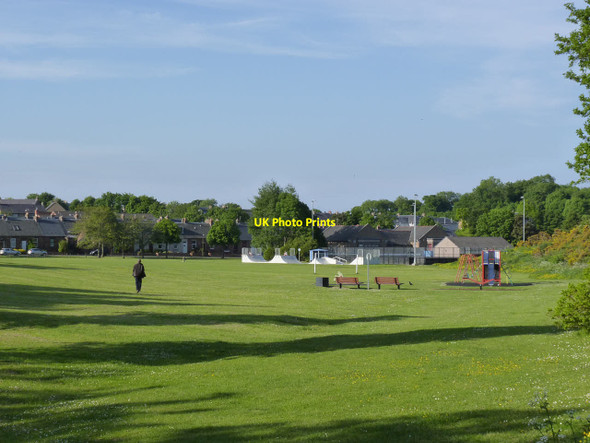 Photo 6"x4" Recreation ground, Winchburgh Faucheldean c2013