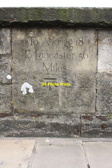 Photo 6"x4" Benchmark on milestone embedded in parapet of Richmond Bridge Richmond\/NZ1701 c2013