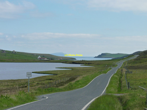 Photo 6"x4" B9071 looking south from Semblister Semblister c2013