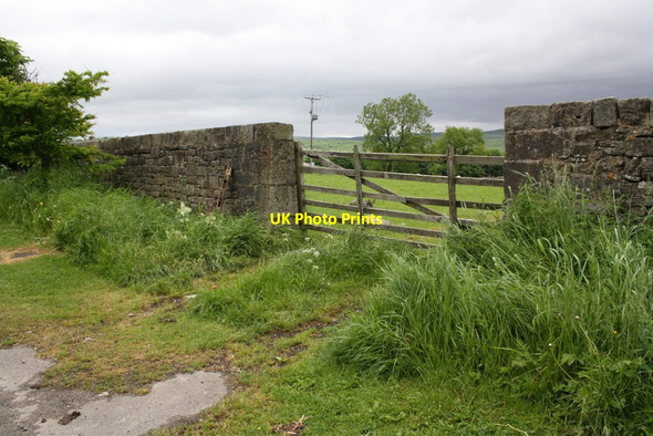 Photo 6"x4" Gateway beside B6160 opposite Monkholme Lane Linton\/SD9962 c2013