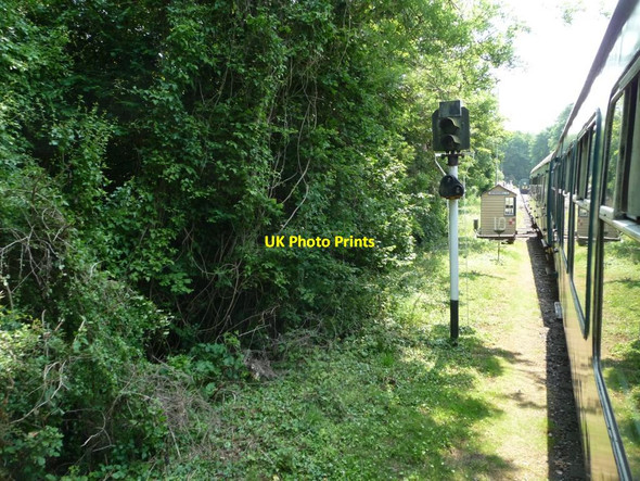 Photo 6"x4" Shepherdswell A signal box, signal and speed limit Golgotha c2013