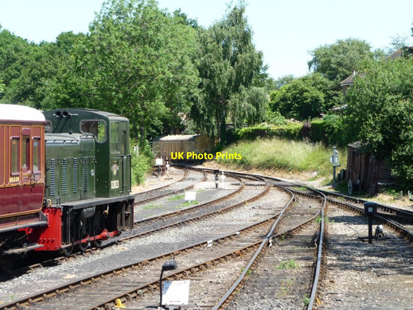 Photo 6"x4" Converging lines, north end, Tenterden Station Tenterden c2013