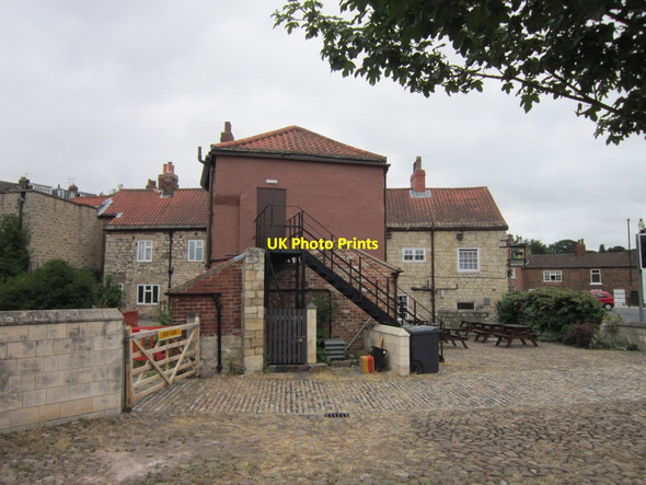 Photo 6"x4" The Bay Horse pub on Commercial Street, Tadcaster Tadcaster c2013