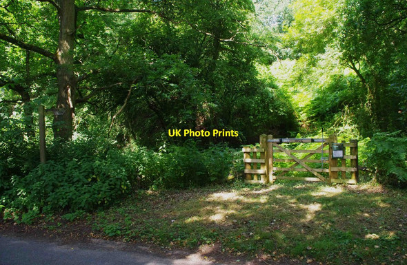 Photo 6"x4" Entrance gate to public footpath from Titton Lane, near Hartlebury, Worcs Stourport-on-Severn c2013