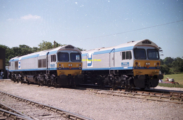 Photo 6"x4" Foster Yeoman railway shed and locomotives East Cranmore c1998