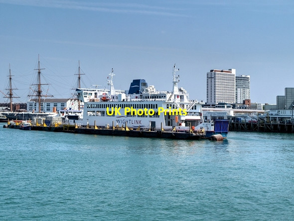 Photo 6"x4" Isle of Wight Ferry, Portsmouth Harbour Newtown\/SZ6199 c2013