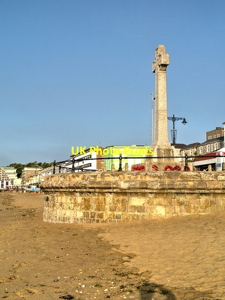 Photo 6"x4" The War Memorial, Sandown Sandown c2013