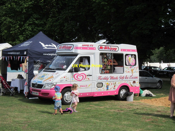 Photo 6"x4" An ice cream van in East Park, Hull Kingston upon Hull c2013