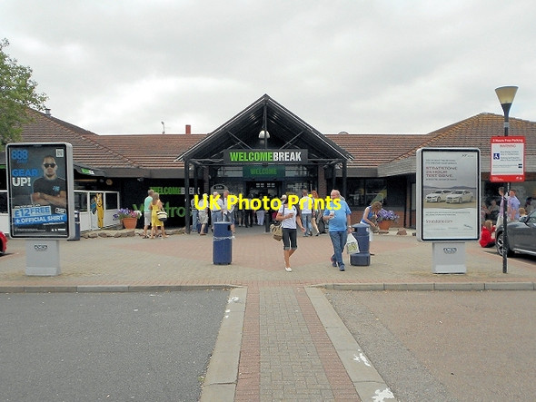 Photo 6"x4" Warwick Services (Welcome Break), Northbound M40 Chesterton Green c2013